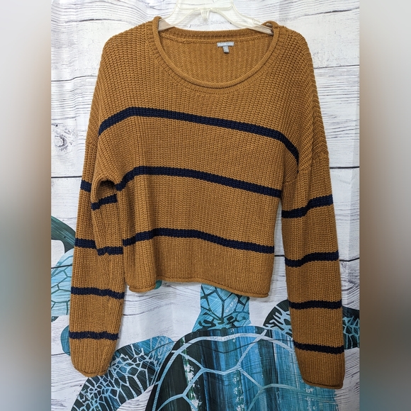 Crop Sweater - Picture 1 of 1